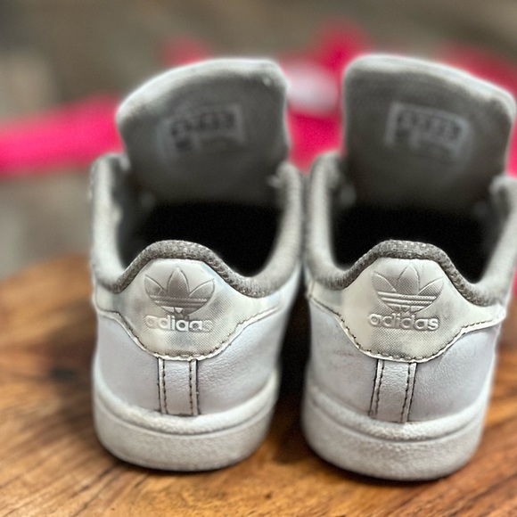 Adidas toddler shoes - Picture 2 of 6